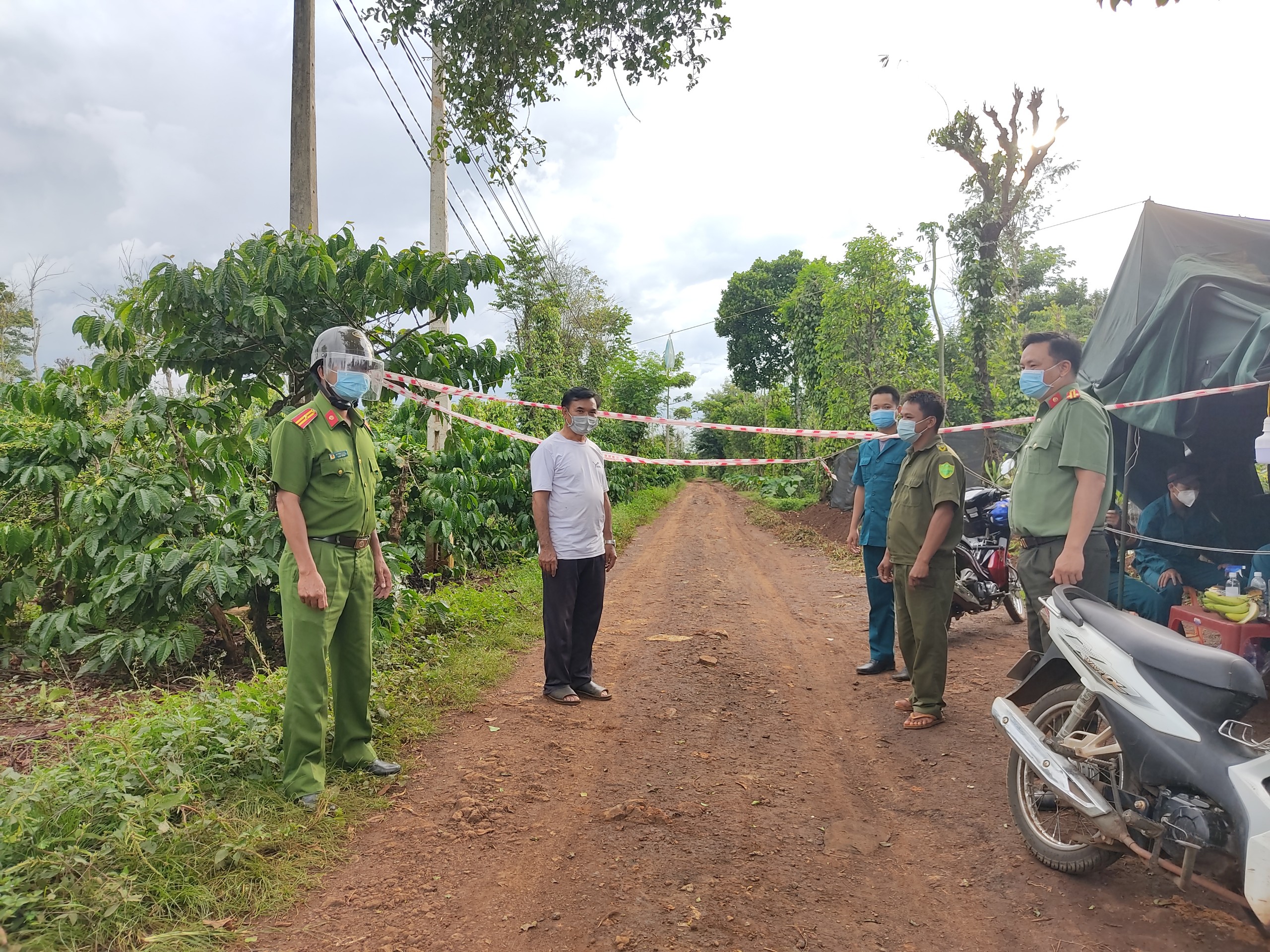 Xã Cư Suê triển khai Chỉ thị 16 của Thủ tướng Chính phủ từ 18 giờ 00 ngày 01/9/2021